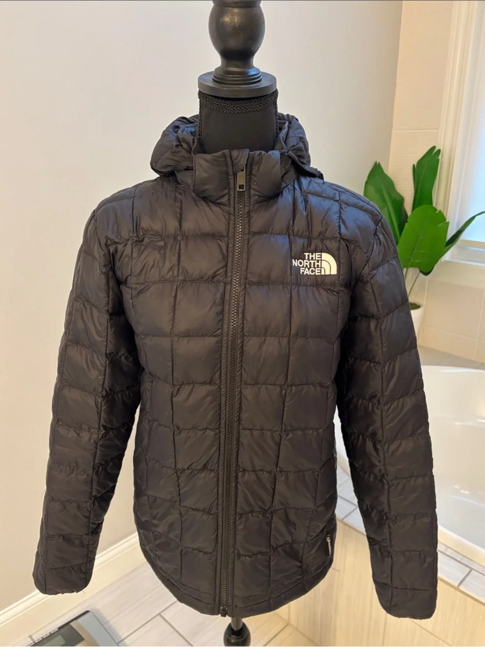 The North Face Boys Black ThermoBall Quilted Hooded Puffer Jacket 14-16 XL